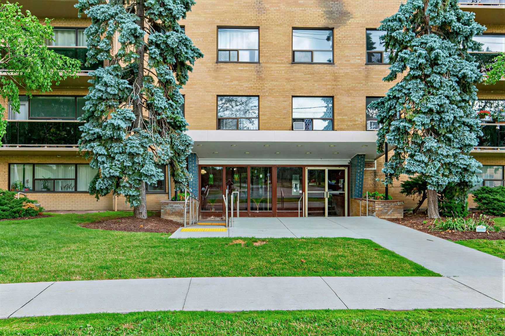 402-2329 Kipling Avenue, Toronto, ON, M9W 4L7 - 11