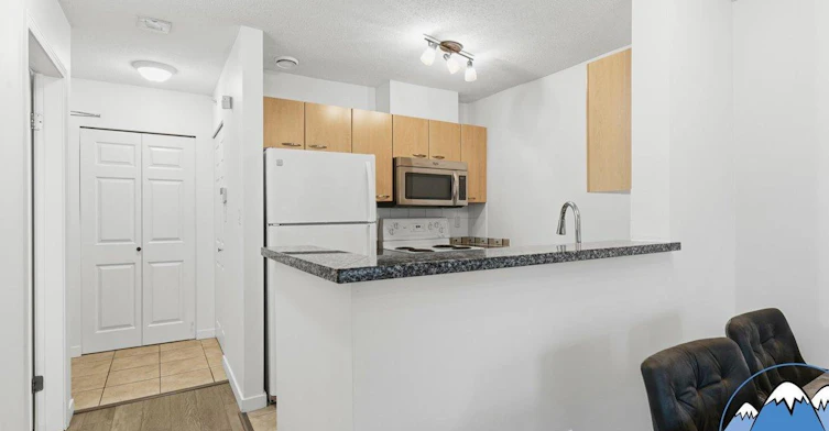 1420 West Georgia Street, Vancouver, BC, V6G 3K4 - 6