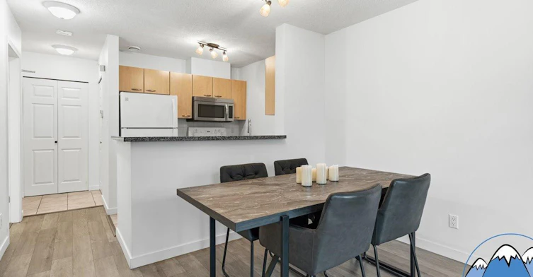 1420 West Georgia Street, Vancouver, BC, V6G 3K4 - 9