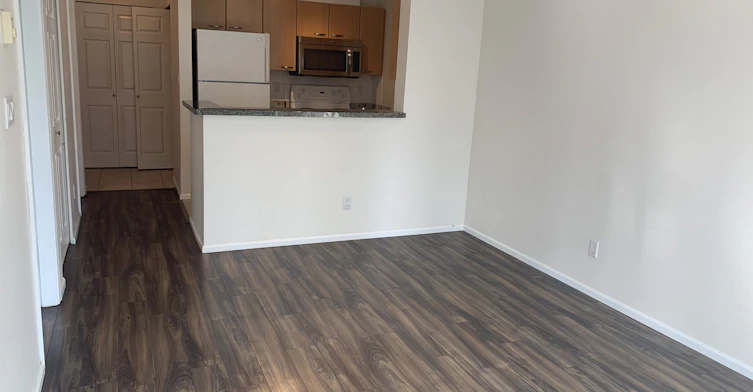 1420 West Georgia Street, Vancouver, BC, V6G 3K4 - 4