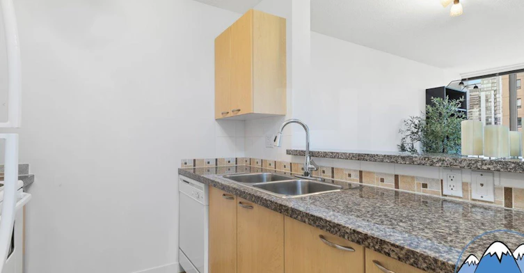 1420 West Georgia Street, Vancouver, BC, V6G 3K4 - 4