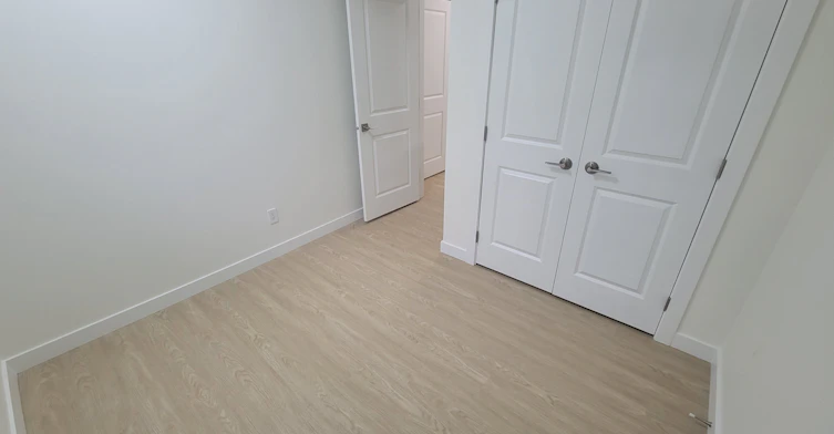 20825 19a Avenue Northwest, Edmonton, AB, T6M 3E1 - 4