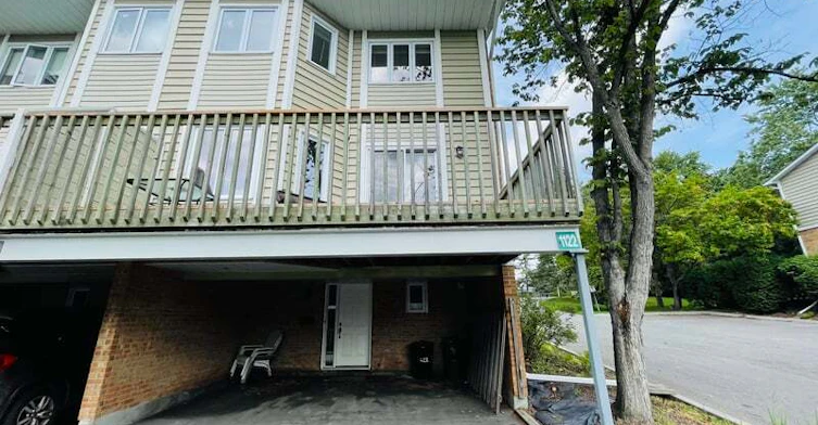 1122 Chimney Hill Way, Ottawa, ON, K1J 8Z6