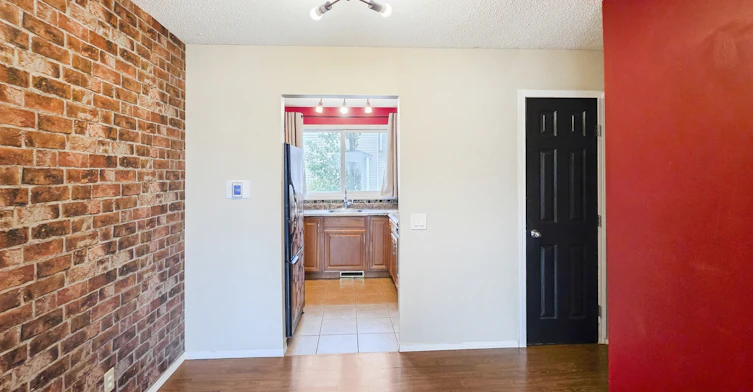 5425 Pensacola Crescent Southeast, Calgary, AB, T2A 2G7 - 12