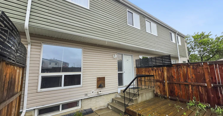 5425 Pensacola Crescent Southeast, Calgary, AB, T2A 2G7 - 3