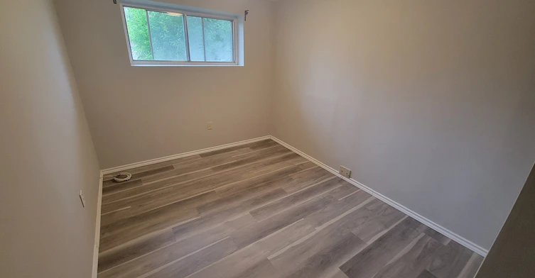 2107 86 Street Northwest, Edmonton, AB, T6K 1Z9 - 9