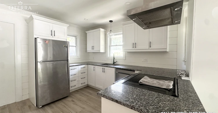 1-211 Emerson Avenue, London, ON, N5Z 3L5 - 2