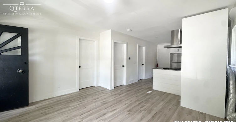 1-211 Emerson Avenue, London, ON, N5Z 3L5 - 3