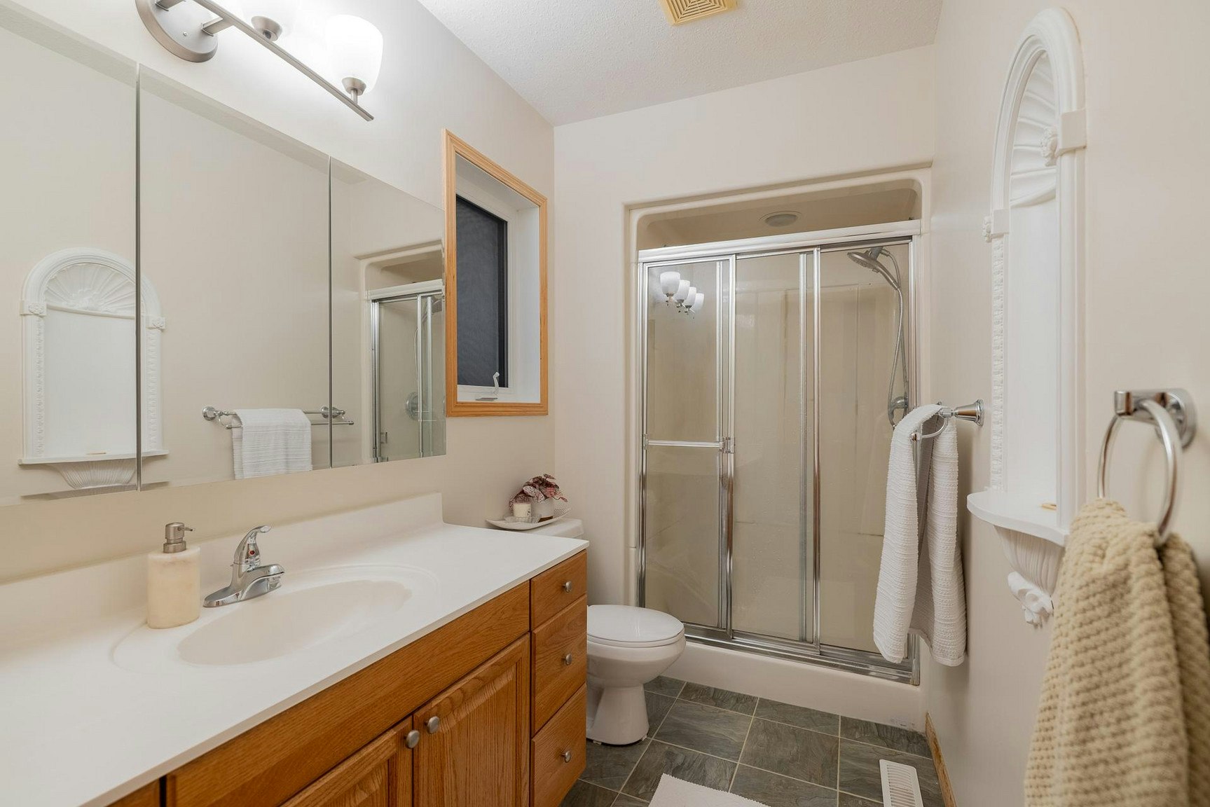 670 Saskatchewan Crescent East, Saskatoon, SK, S7N 0L1 - 12