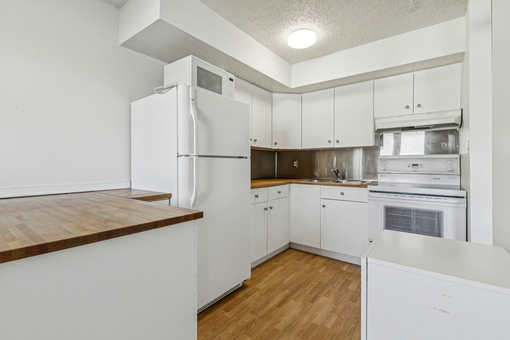 108-16428 109 Street Northwest, Edmonton, AB, T5X 5E8 - 7
