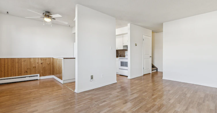 108-16428 109 Street Northwest, Edmonton, AB, T5X 5E8 - 4