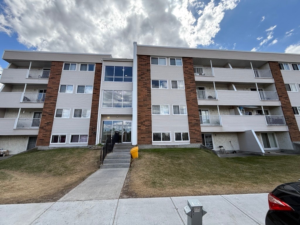 11245 31 Avenue Nw, Edmonton, AB, T6J 3V5 - 2