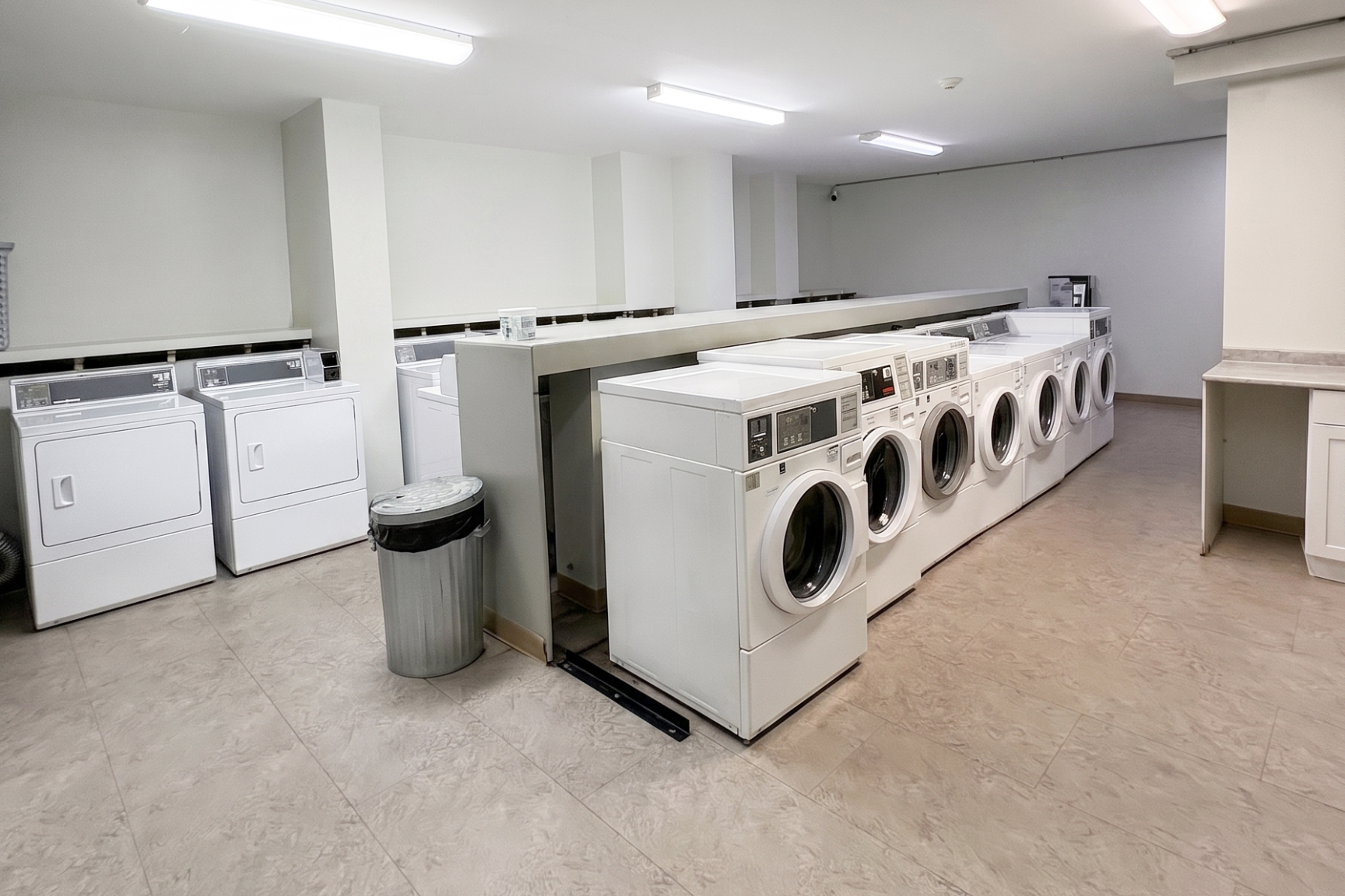 9909 104 Street Northwest, Edmonton, AB, T5K 2G5 - 19