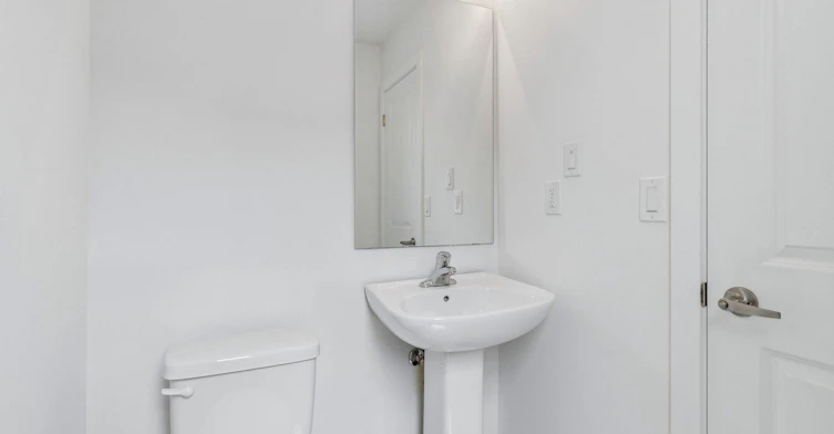 206-15100 Yonge Street, Aurora, ON, L4G 1M2 - 7