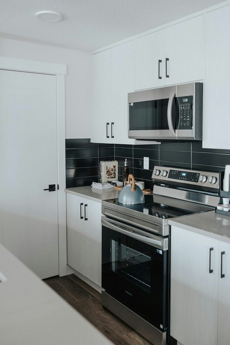 106-226 Heirloom Green Southeast, Calgary, AB, T3S 0H2 - 4