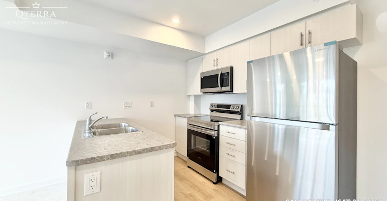 4-400 Mary Street East, Whitby, ON, L1N 2P8 - 2