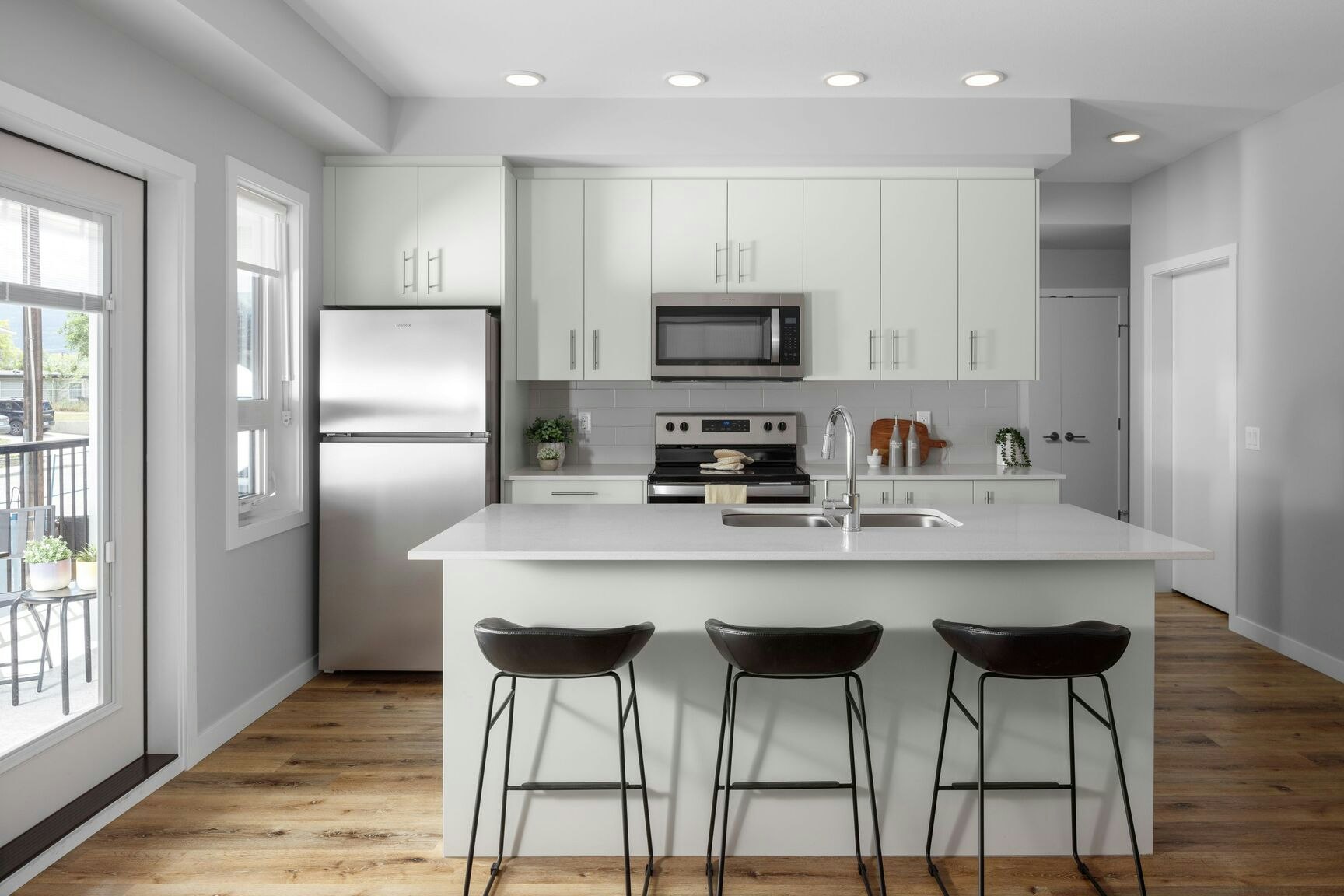 W205-2132 Wilkinson Street, Kelowna, BC, V1Y 0R4 - 2