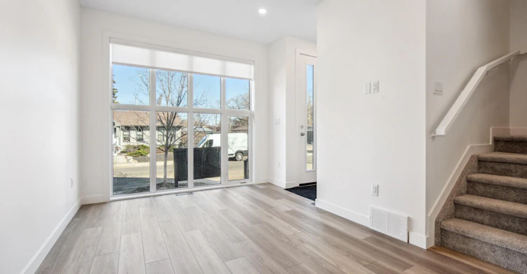 9115 65 Avenue Northwest, Edmonton, AB, T6E 0J8 - 2