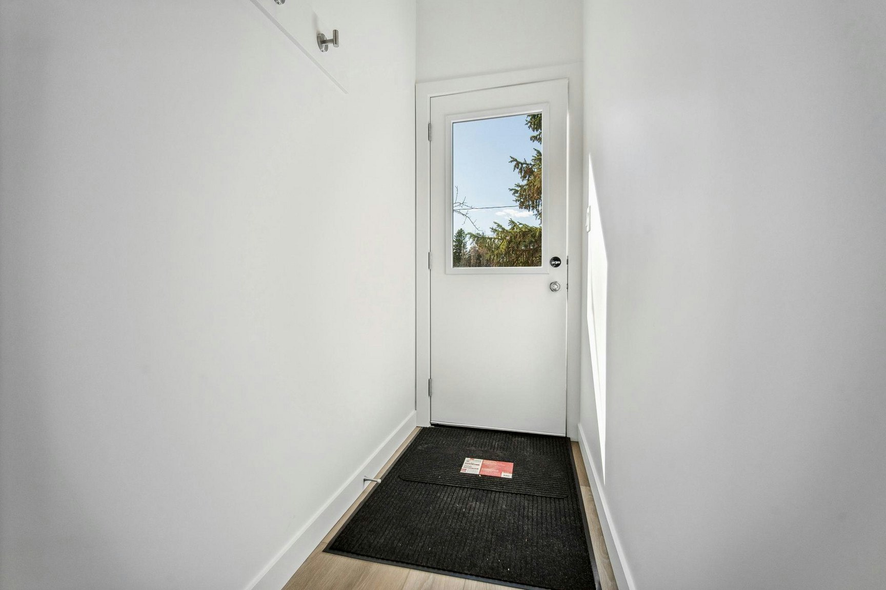 9115 65 Avenue Northwest, Edmonton, AB, T6E 0J8 - 8