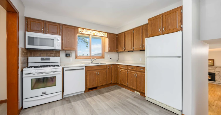 3051 Egremont Road, Plympton-Wyoming, ON, N0N 1E0 - 2
