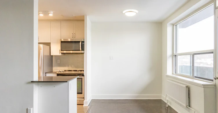 105-2222 Weston Road, Toronto, ON, M9N 1Y7 - 4