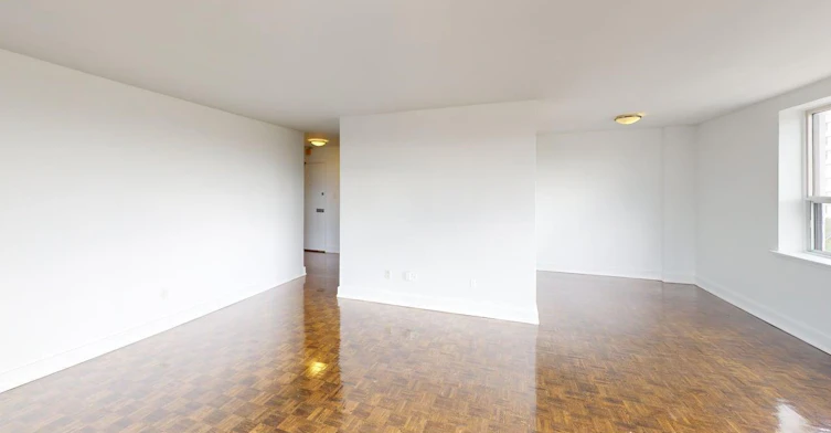 114-2222 Weston Road, Toronto, ON, M9N 1Y7 - 2