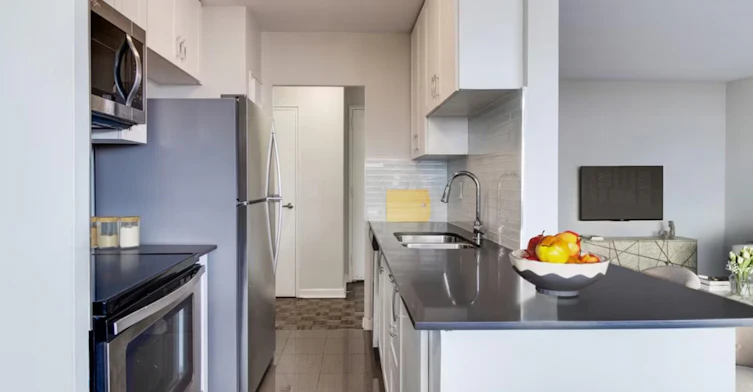 W301-2222 Weston Road, Toronto, ON, M9N 1Y7 - 2