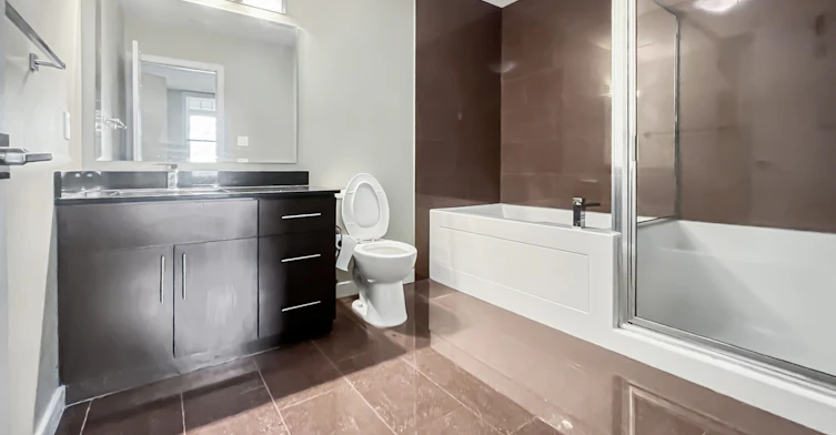 111-10811 72 Avenue Northwest, Edmonton, AB, T6E 1A4 - 18