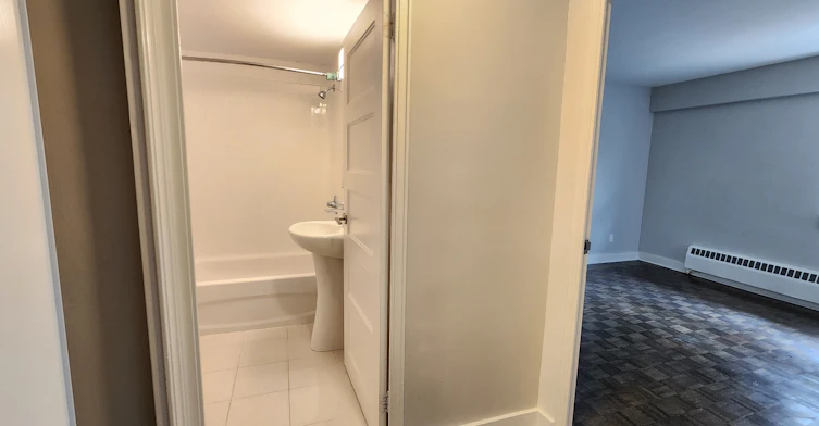 206-420 Gilmour Street, Ottawa, ON, K2P 0R9 - 8