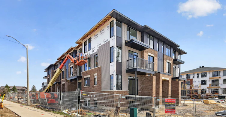101-136 Stardust Private, Ottawa, ON, K1T 3W6