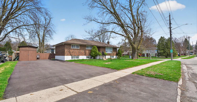 53 Nicklin Crescent, Guelph, ON, N1H 5E9 - 2
