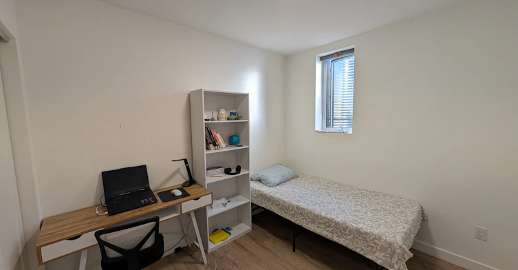 2-4 Champlain Avenue, Ottawa, ON, K1M 1E6 - 7