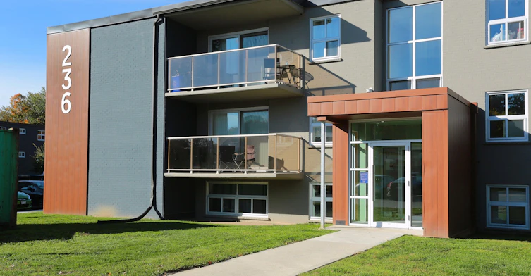 120-240 Oakland Avenue, London, ON, N5W 0C1