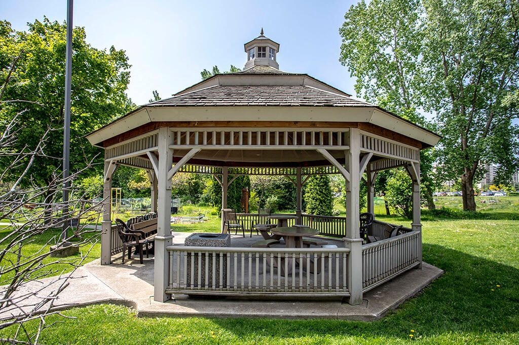 0506-695 Proudfoot Lane, London, ON, N6H 4Y7 - 2