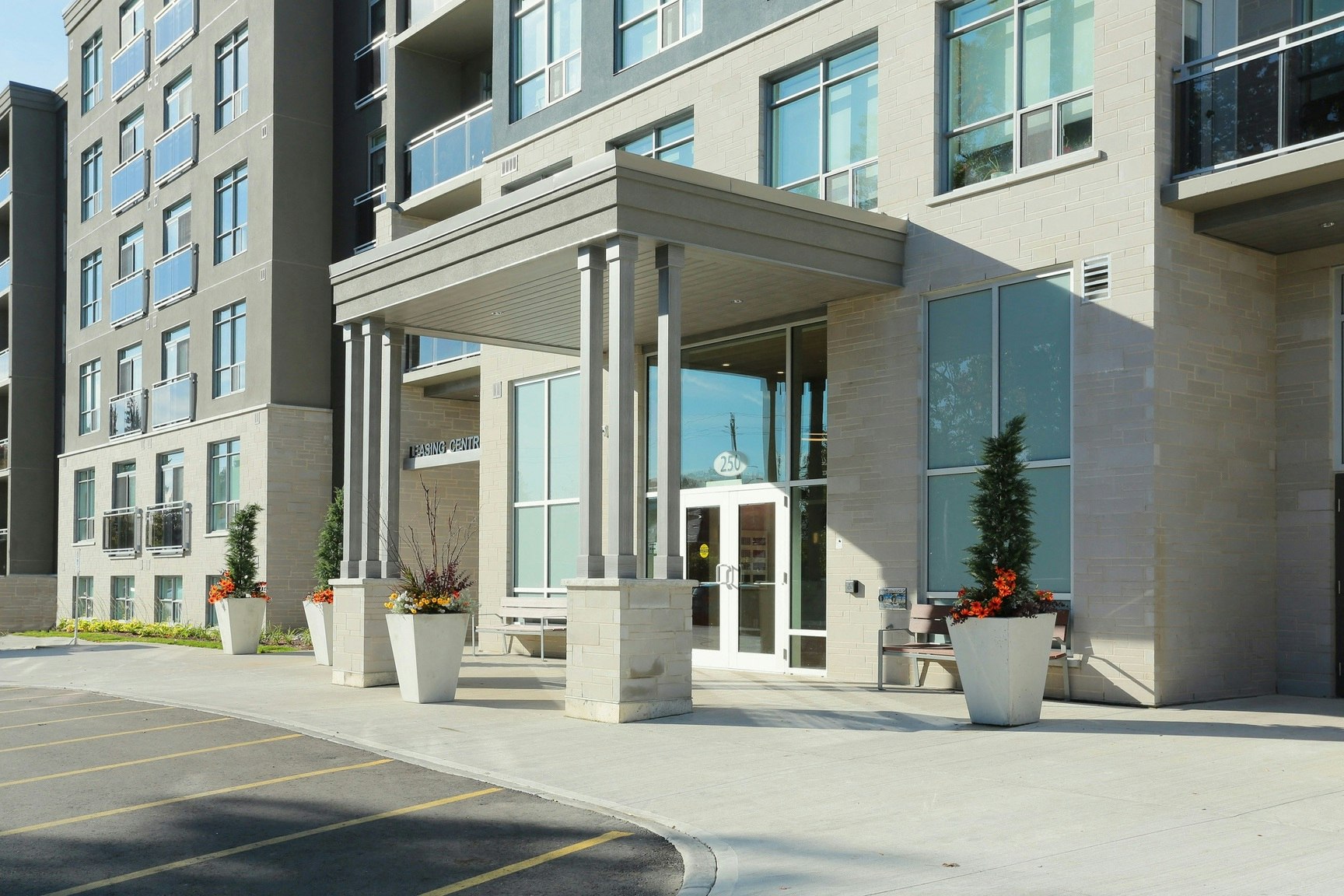 218-250 Oakland Avenue, London, ON, N5W 0C1 - 2