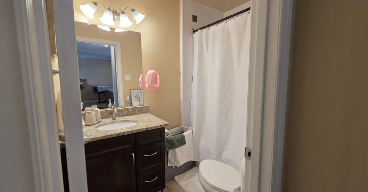 17212 106 Avenue Northwest, Edmonton, AB, T5S 1H8 - 4