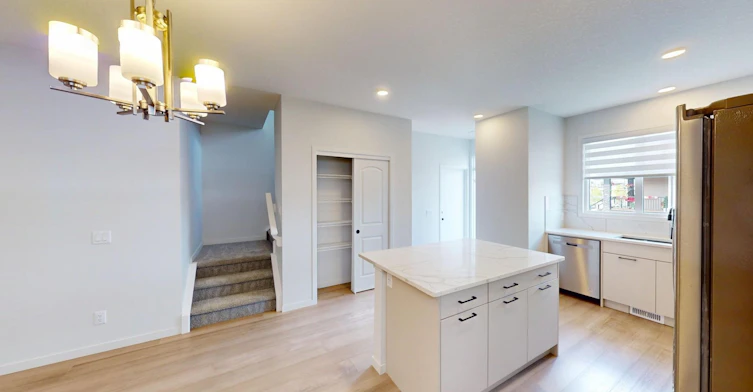 178 Legacy Glen Court Southeast, Calgary, AB, T2X 3Z1 - 2