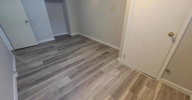 10318 156 Street, Edmonton, AB, T5P 2R3 - 5