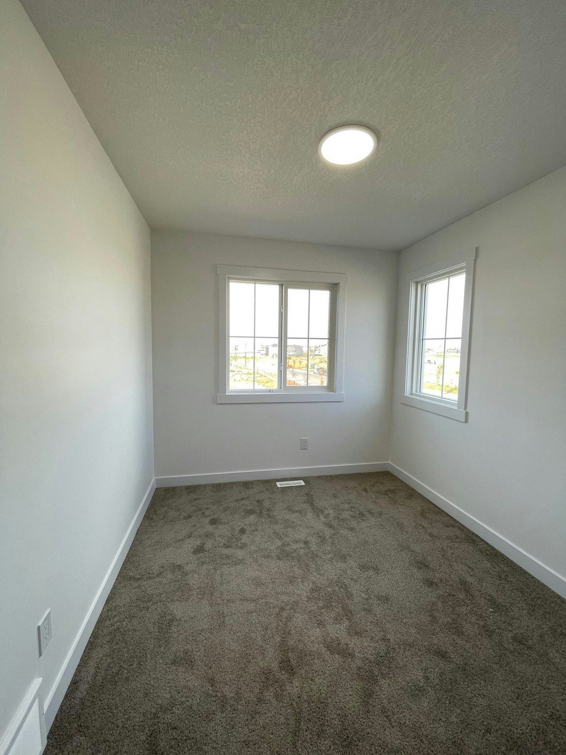 7110 Keswick Drive Southwest, Edmonton, AB, T6W 5G4 - 2