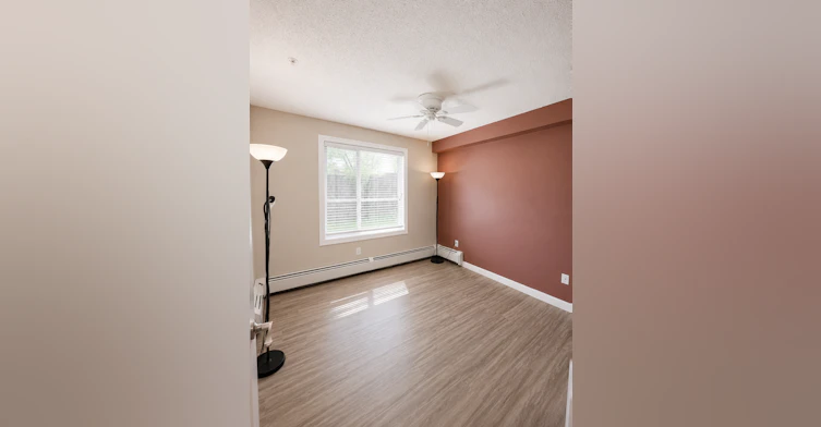 3715 Whitelaw Lane Northwest, Edmonton, AB, T6W 2C3 - 4