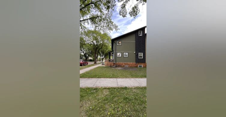 Main-6319 122 Avenue Northwest, Edmonton, AB, T5W 3R6 - 3