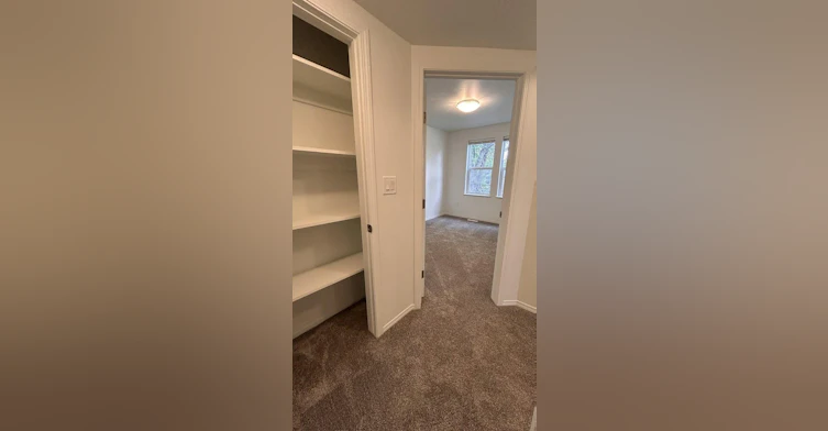 Main-6319 122 Avenue Northwest, Edmonton, AB, T5W 3R6 - 4