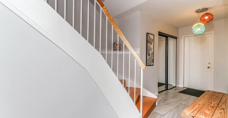 72 Burlington Crescent, Ottawa, ON, K1T 3K3 - 4