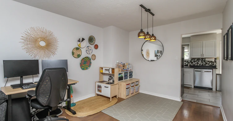 72 Burlington Crescent, Ottawa, ON, K1T 3K3 - 7