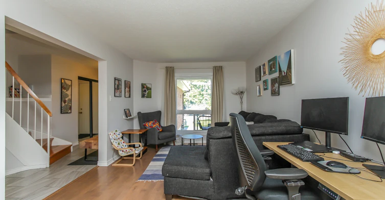 72 Burlington Crescent, Ottawa, ON, K1T 3K3 - 9