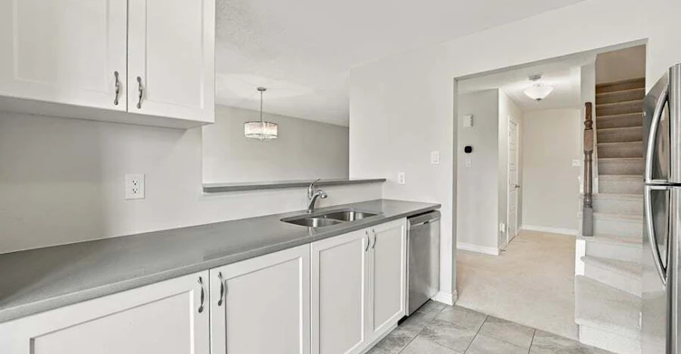 84 Feathertop Lane, Ottawa, ON, K2V 0K7 - 5