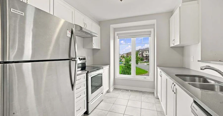 84 Feathertop Lane, Ottawa, ON, K2V 0K7 - 4