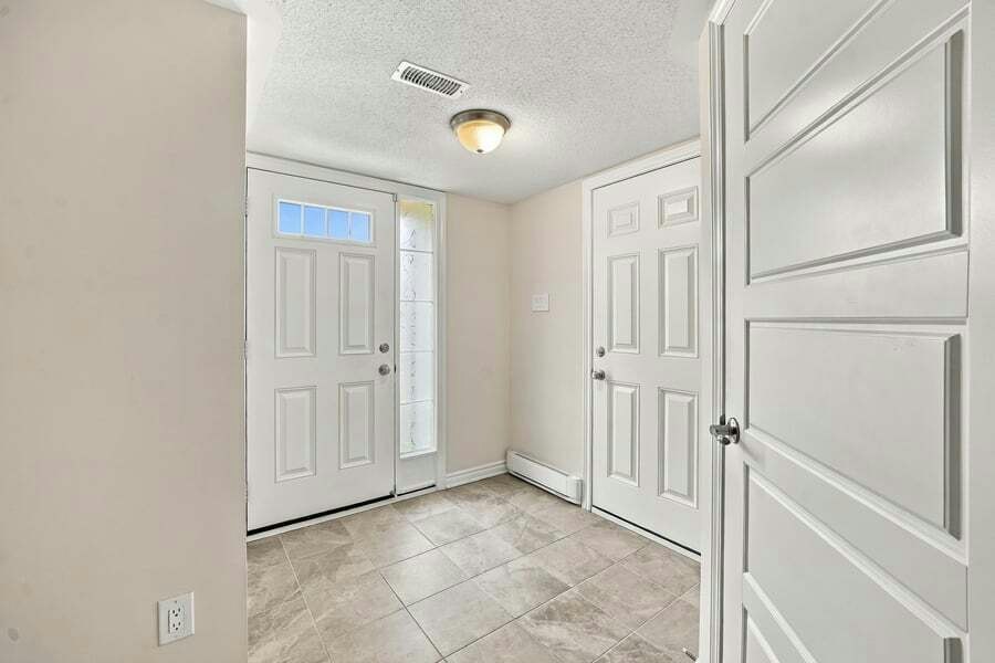 84 Feathertop Lane, Ottawa, ON, K2V 0K7 - 2