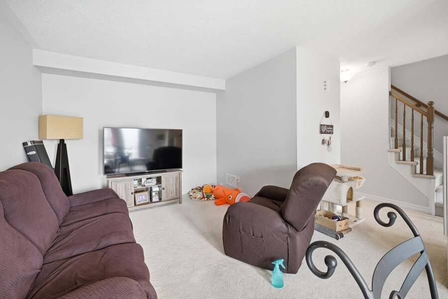 84 Feathertop Lane, Ottawa, ON, K2V 0K7 - 3