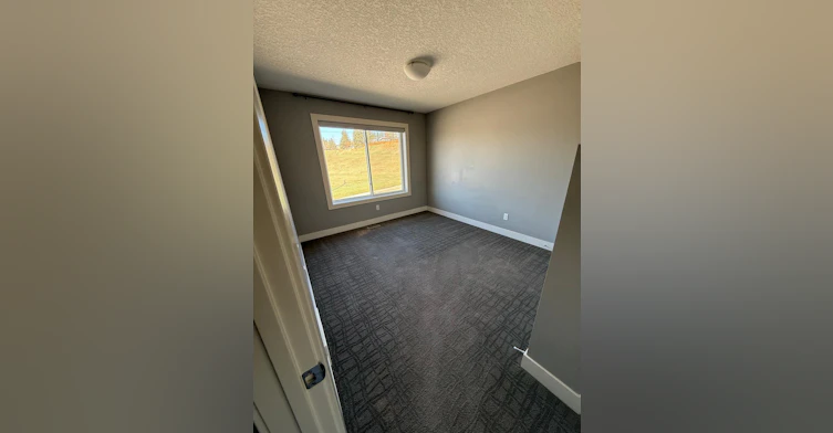 2170 74 Avenue Southeast, Calgary, AB, T2C 5R3 - 9